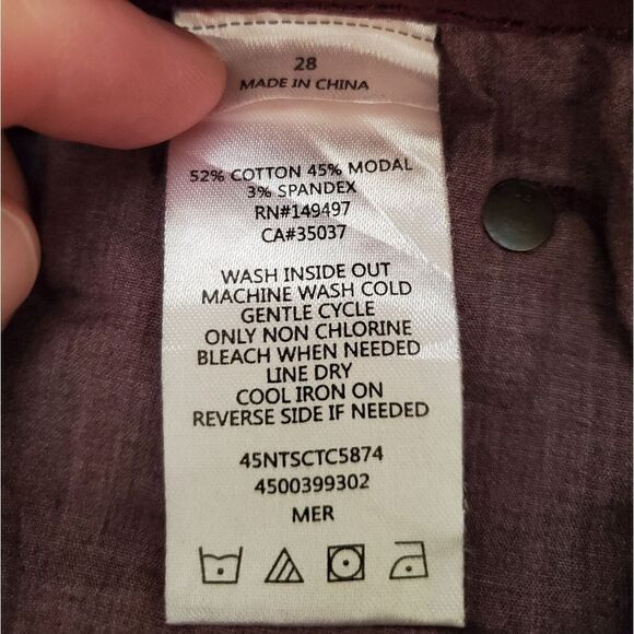 Joe's "The Charlie" Coated Ankle Skinny Jeans - size 28 in Merlot - Picture 13 of 13